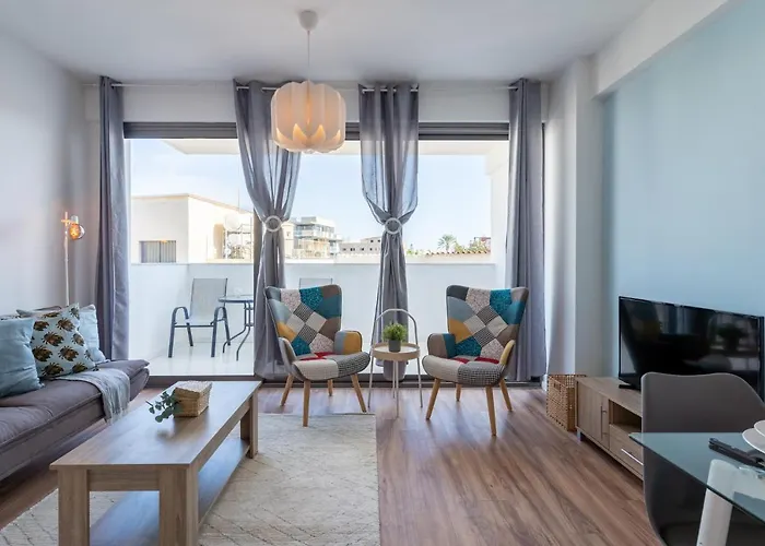 Livia In * Λάρνακα