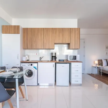 Апартаменты Livia In Ларнака